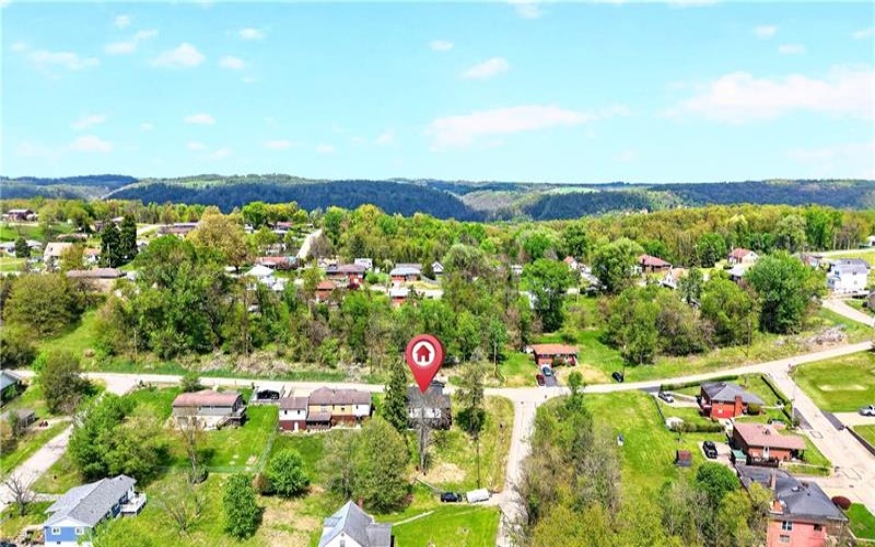 901 St. Nicholas Drive, Donora, 15033, 3 Bedrooms Bedrooms, 7 Rooms Rooms,2 BathroomsBathrooms,Residential,For Sale,St. Nicholas Drive,1750166