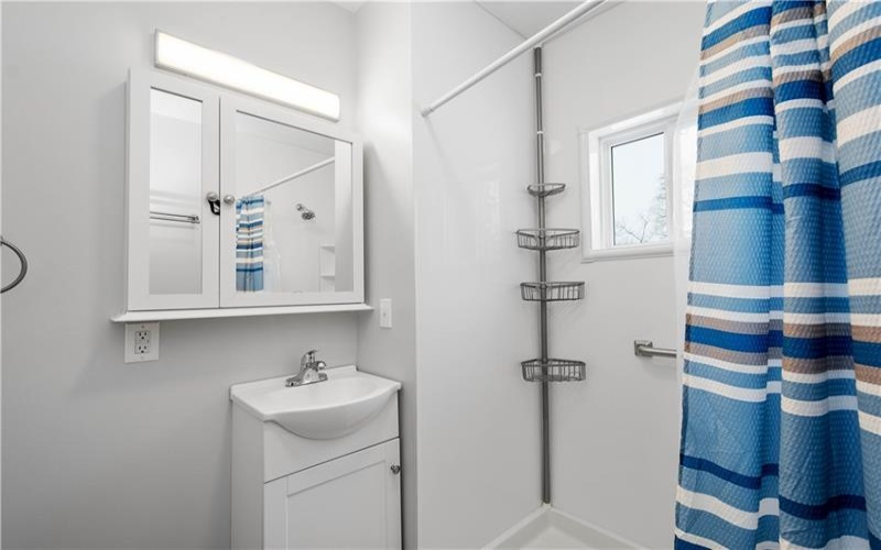 30 Evans Road, Charleroi, 15022, 3 Bedrooms Bedrooms, 6 Rooms Rooms,2 BathroomsBathrooms,Residential,For Sale,Evans Road,1750179