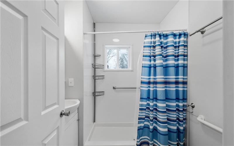 30 Evans Road, Charleroi, 15022, 3 Bedrooms Bedrooms, 6 Rooms Rooms,2 BathroomsBathrooms,Residential,For Sale,Evans Road,1750179
