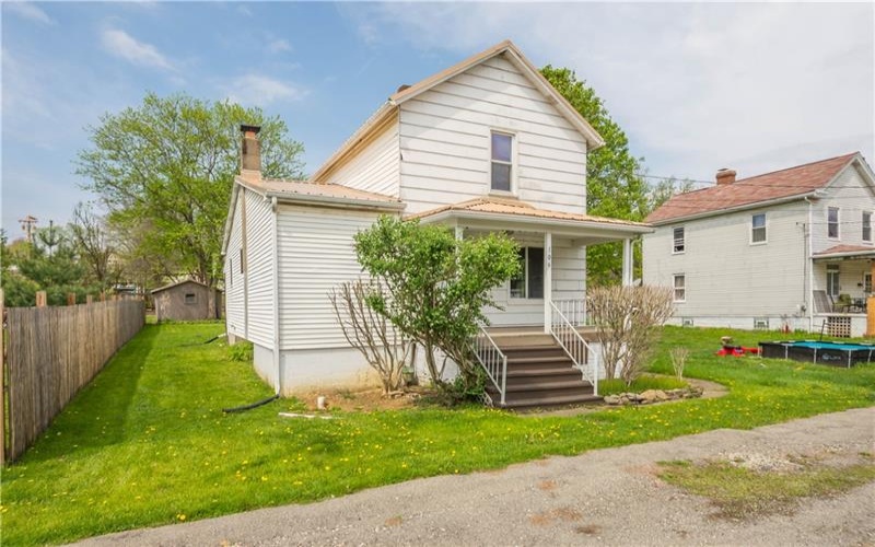 106 Level Street, Bentleyville, 15314, 3 Bedrooms Bedrooms, 6 Rooms Rooms,2 BathroomsBathrooms,Residential,For Sale,Level Street,1750181