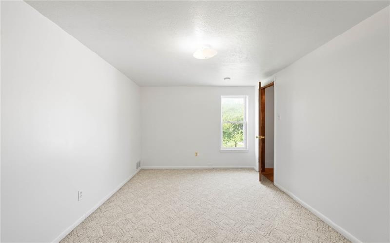 106 Level Street, Bentleyville, 15314, 3 Bedrooms Bedrooms, 6 Rooms Rooms,2 BathroomsBathrooms,Residential,For Sale,Level Street,1750181
