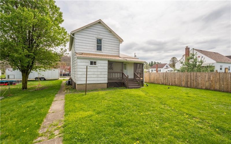 106 Level Street, Bentleyville, 15314, 3 Bedrooms Bedrooms, 6 Rooms Rooms,2 BathroomsBathrooms,Residential,For Sale,Level Street,1750181