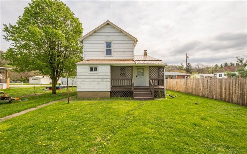106 Level Street, Bentleyville, 15314, 3 Bedrooms Bedrooms, 6 Rooms Rooms,2 BathroomsBathrooms,Residential,For Sale,Level Street,1750181