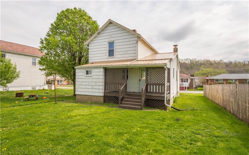 106 Level Street, Bentleyville, 15314, 3 Bedrooms Bedrooms, 6 Rooms Rooms,2 BathroomsBathrooms,Residential,For Sale,Level Street,1750181