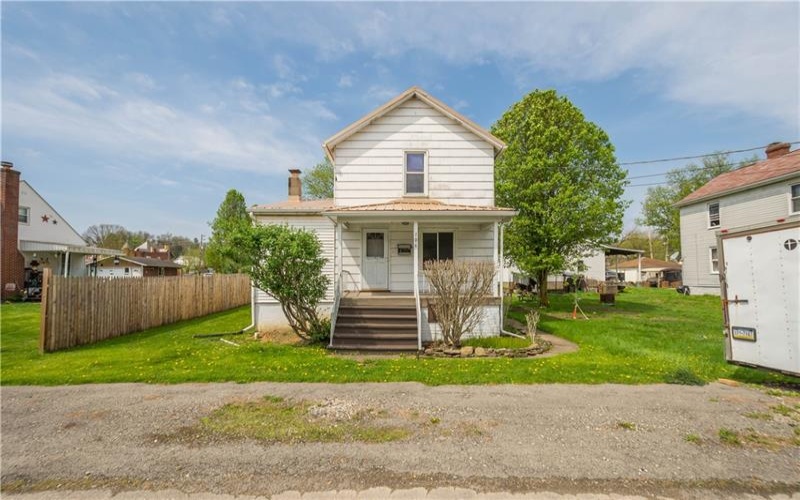 106 Level Street, Bentleyville, 15314, 3 Bedrooms Bedrooms, 6 Rooms Rooms,2 BathroomsBathrooms,Residential,For Sale,Level Street,1750181
