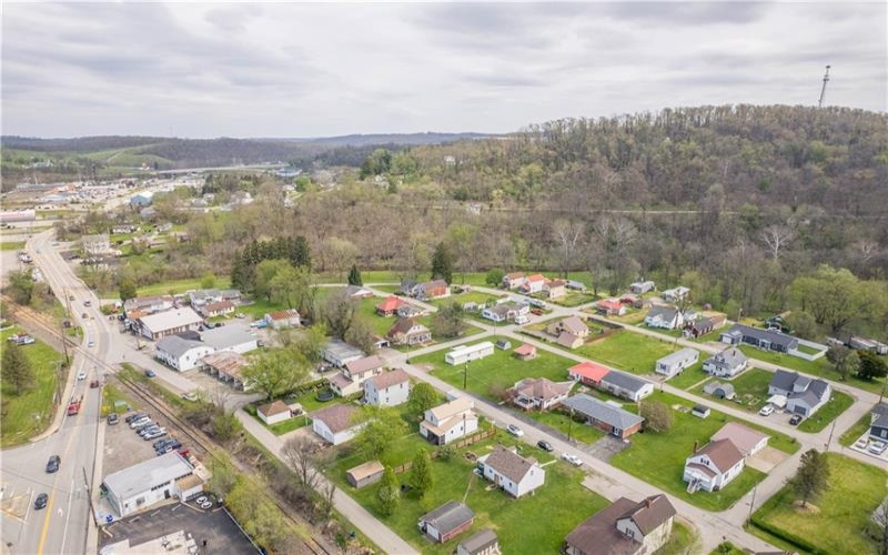 106 Level Street, Bentleyville, 15314, 3 Bedrooms Bedrooms, 6 Rooms Rooms,2 BathroomsBathrooms,Residential,For Sale,Level Street,1750181