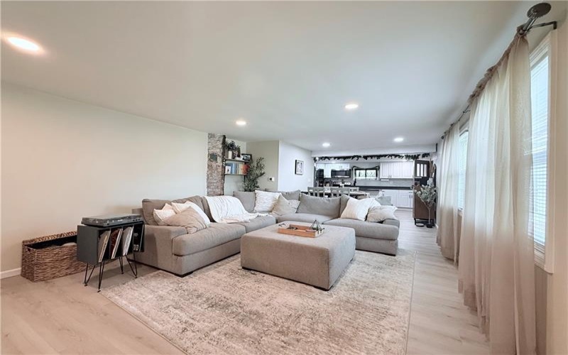 521/523 3rd St, Isabella, 15447, 2 Bedrooms Bedrooms, 6 Rooms Rooms,2 BathroomsBathrooms,Residential,For Sale,3rd St,1748507