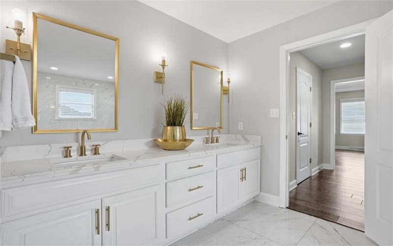 306 Hedgerow Dr, Venetia, 15367, 4 Bedrooms Bedrooms, 14 Rooms Rooms,4.1 BathroomsBathrooms,Residential,For Sale,Hedgerow Dr,1750183