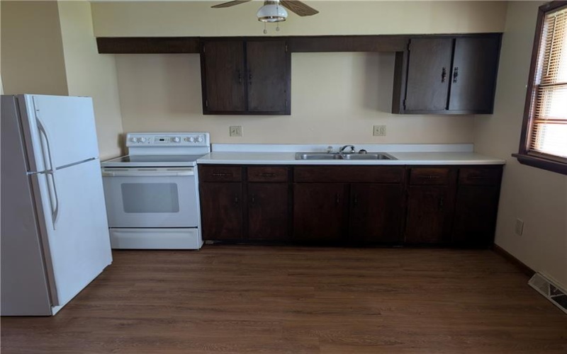 623.5 Conrad, Charleroi, 15022, 2 Bedrooms Bedrooms, ,1 BathroomBathrooms,Lease,For Rent,Conrad,1750203