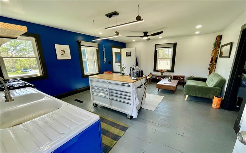 3 Kerr St, Burgettstown, 15021, 1 Bedroom Bedrooms, ,1 BathroomBathrooms,Residential,For Sale,Kerr St,1750209