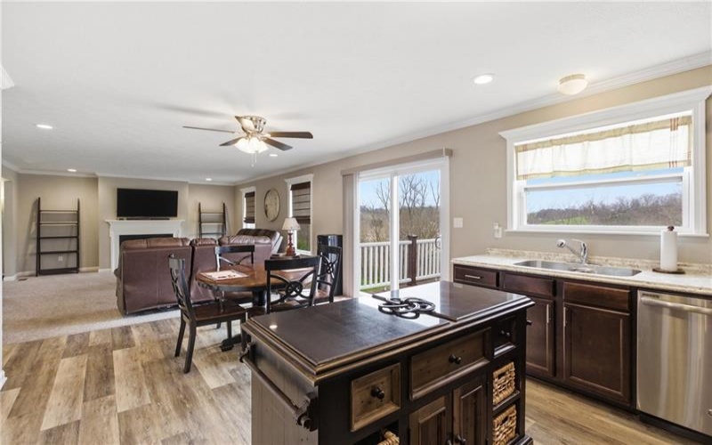327 Everest Circle, Houston, 15342, 4 Bedrooms Bedrooms, 11 Rooms Rooms,2.1 BathroomsBathrooms,Residential,For Sale,Everest Circle,1748641