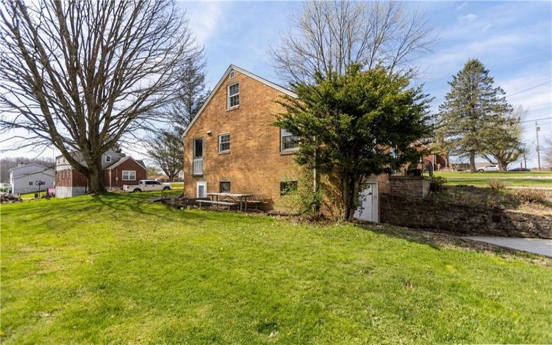 64 Harmon Creek Rd, Burgettstown, 15021, 3 Bedrooms Bedrooms, 10 Rooms Rooms,1.1 BathroomsBathrooms,Residential,For Sale,Harmon Creek Rd,1748645