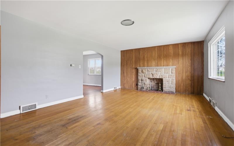 64 Harmon Creek Rd, Burgettstown, 15021, 3 Bedrooms Bedrooms, 10 Rooms Rooms,1.1 BathroomsBathrooms,Residential,For Sale,Harmon Creek Rd,1748645