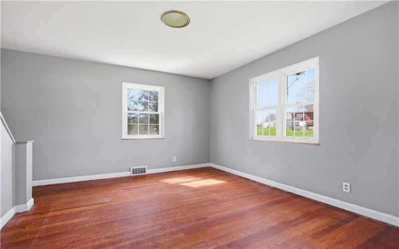64 Harmon Creek Rd, Burgettstown, 15021, 3 Bedrooms Bedrooms, 10 Rooms Rooms,1.1 BathroomsBathrooms,Residential,For Sale,Harmon Creek Rd,1748645