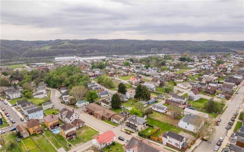 537 6th St, Donora, 15033, ,Multi-unit,For Sale,6th St,1748654