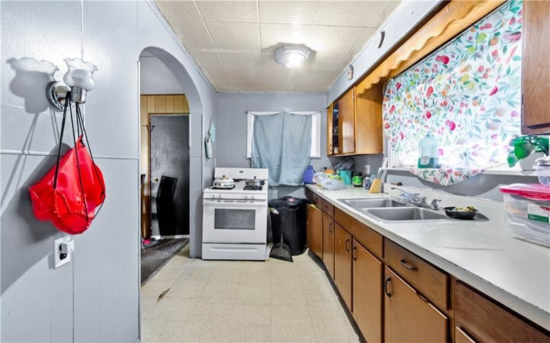 537 6th St, Donora, 15033, ,Multi-unit,For Sale,6th St,1748654