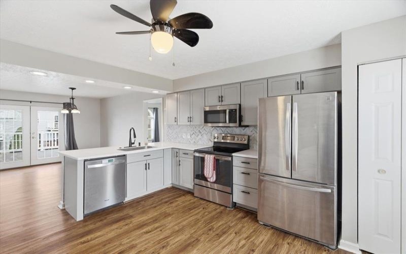1409 Lexington DRIVE, Lawrence, 15055, 3 Bedrooms Bedrooms, ,2.1 BathroomsBathrooms,Residential,For Sale,Lexington,1748664