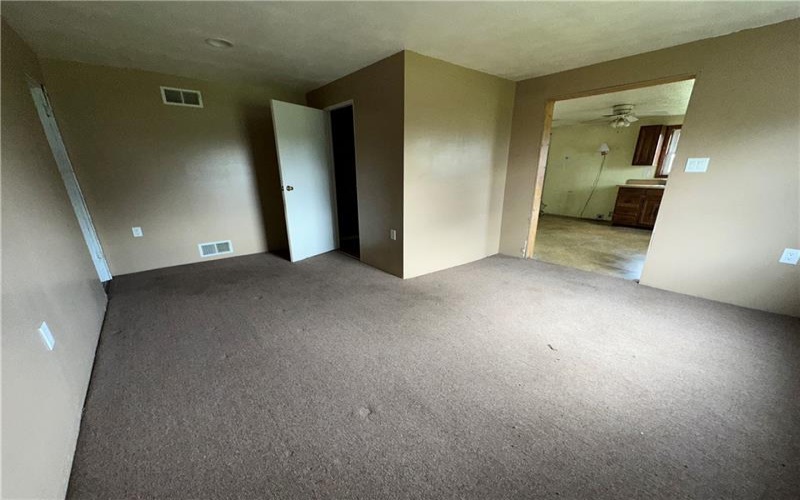 39 2nd St, Uniontown, 15401, 4 Bedrooms Bedrooms, 10 Rooms Rooms,2.1 BathroomsBathrooms,Residential,For Sale,2nd St,1748665