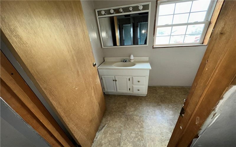 39 2nd St, Uniontown, 15401, 4 Bedrooms Bedrooms, 10 Rooms Rooms,2.1 BathroomsBathrooms,Residential,For Sale,2nd St,1748665