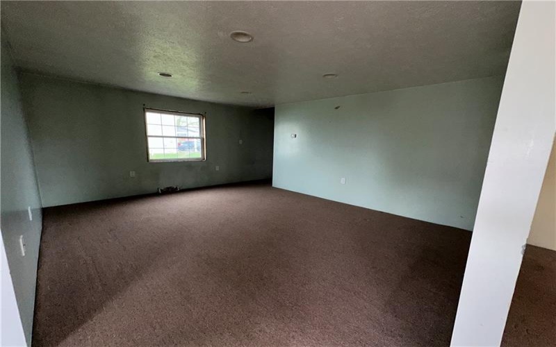 39 2nd St, Uniontown, 15401, 4 Bedrooms Bedrooms, 10 Rooms Rooms,2.1 BathroomsBathrooms,Residential,For Sale,2nd St,1748665