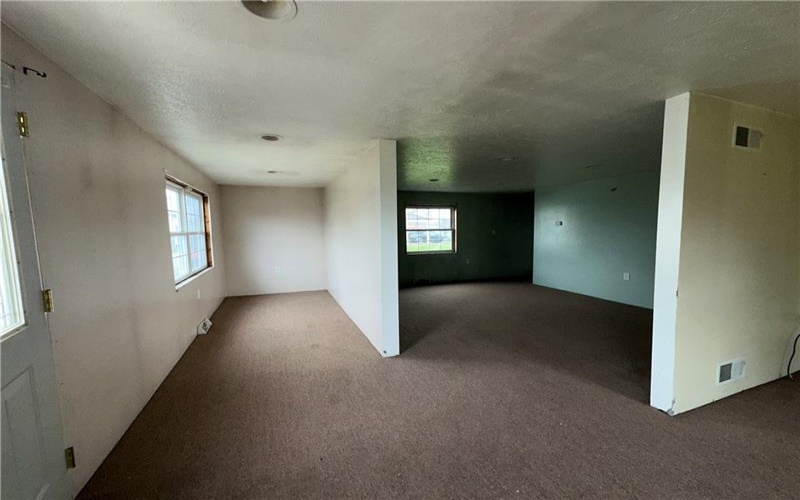 39 2nd St, Uniontown, 15401, 4 Bedrooms Bedrooms, 10 Rooms Rooms,2.1 BathroomsBathrooms,Residential,For Sale,2nd St,1748665