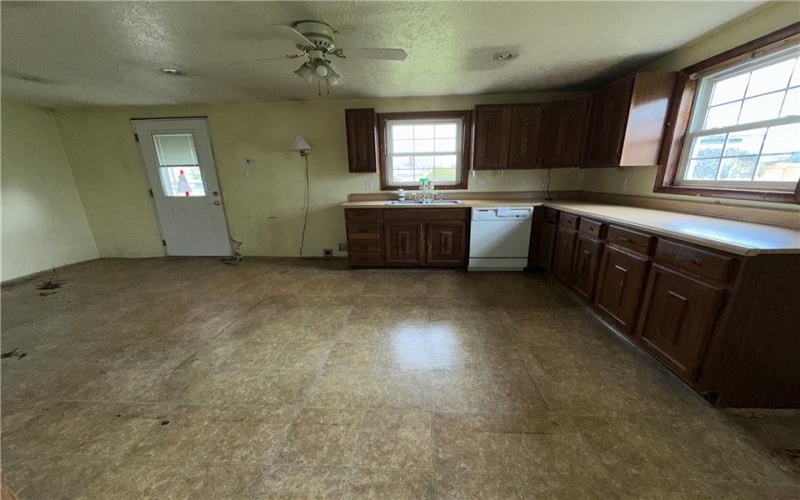 39 2nd St, Uniontown, 15401, 4 Bedrooms Bedrooms, 10 Rooms Rooms,2.1 BathroomsBathrooms,Residential,For Sale,2nd St,1748665