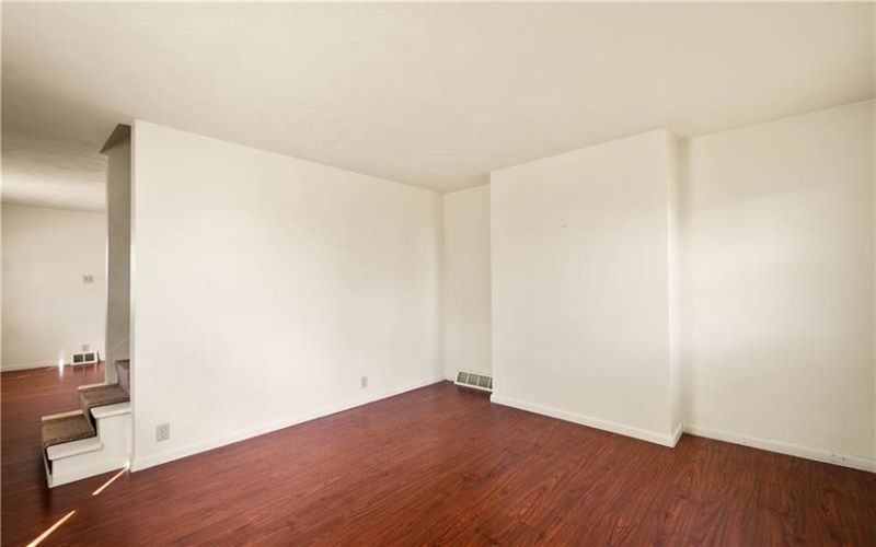 137 Washington Street, Cokeburg, 15324, 2 Bedrooms Bedrooms, 7 Rooms Rooms,1 BathroomBathrooms,Residential,For Sale,Washington Street,1750279