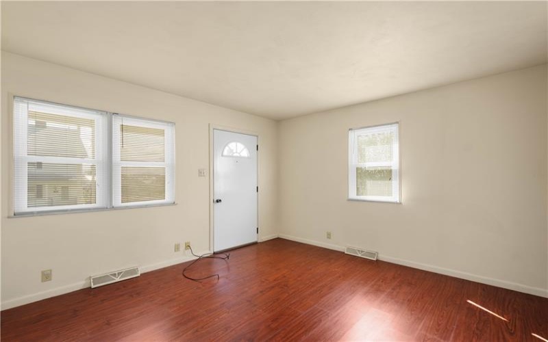 137 Washington Street, Cokeburg, 15324, 2 Bedrooms Bedrooms, 7 Rooms Rooms,1 BathroomBathrooms,Residential,For Sale,Washington Street,1750279