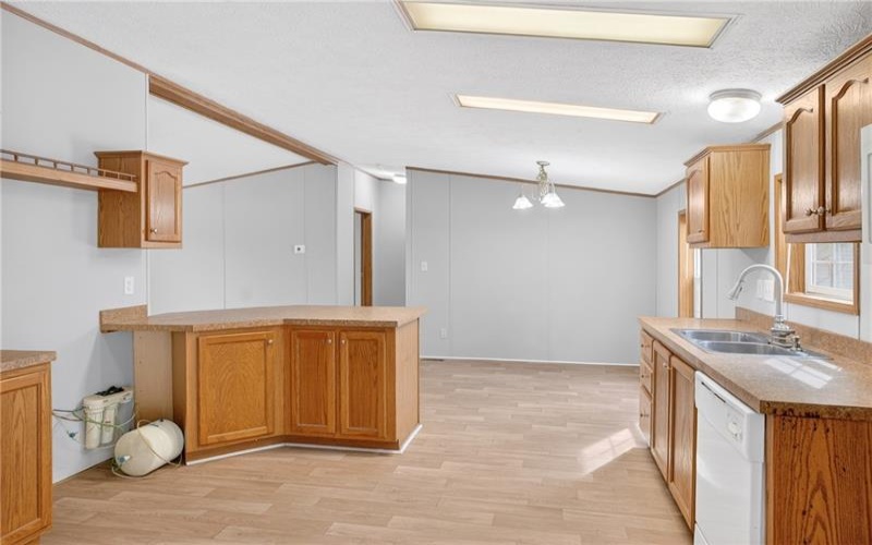 20 Evergreen Dr, Burgettstown, 15021, 3 Bedrooms Bedrooms, 6 Rooms Rooms,2 BathroomsBathrooms,Residential,For Sale,Evergreen Dr,1748673