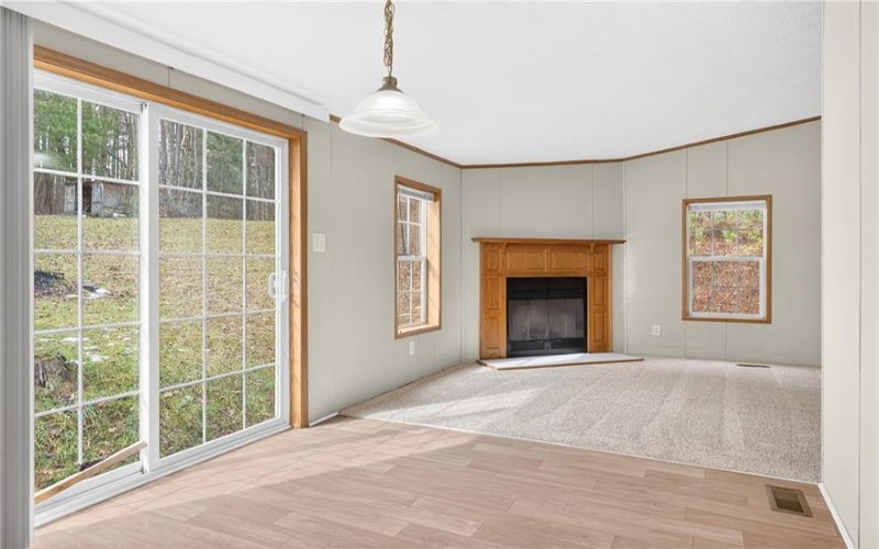 20 Evergreen Dr, Burgettstown, 15021, 3 Bedrooms Bedrooms, 6 Rooms Rooms,2 BathroomsBathrooms,Residential,For Sale,Evergreen Dr,1748673