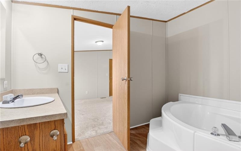 20 Evergreen Dr, Burgettstown, 15021, 3 Bedrooms Bedrooms, 6 Rooms Rooms,2 BathroomsBathrooms,Residential,For Sale,Evergreen Dr,1748673