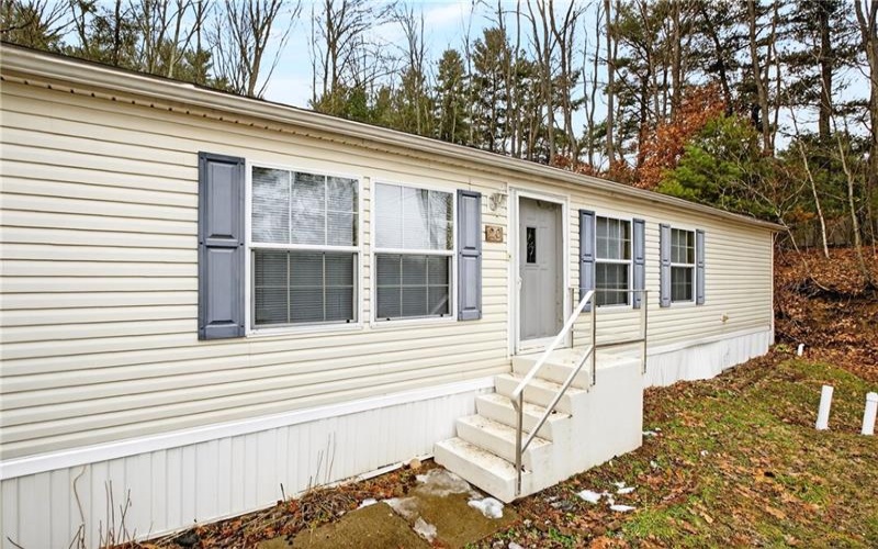 20 Evergreen Dr, Burgettstown, 15021, 3 Bedrooms Bedrooms, 6 Rooms Rooms,2 BathroomsBathrooms,Residential,For Sale,Evergreen Dr,1748673