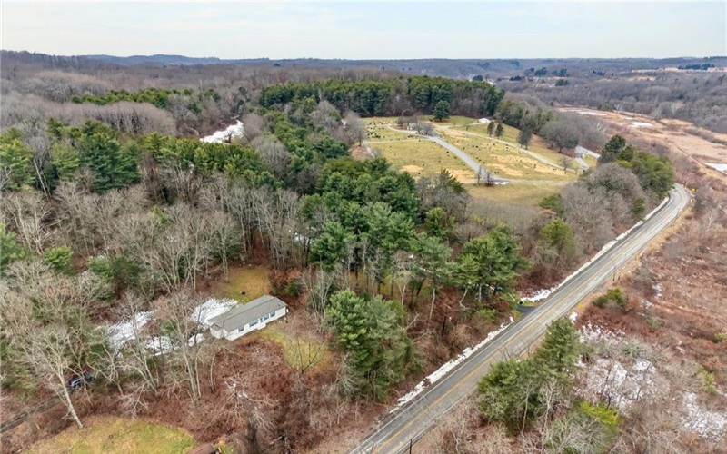 20 Evergreen Dr, Burgettstown, 15021, 3 Bedrooms Bedrooms, 6 Rooms Rooms,2 BathroomsBathrooms,Residential,For Sale,Evergreen Dr,1748673