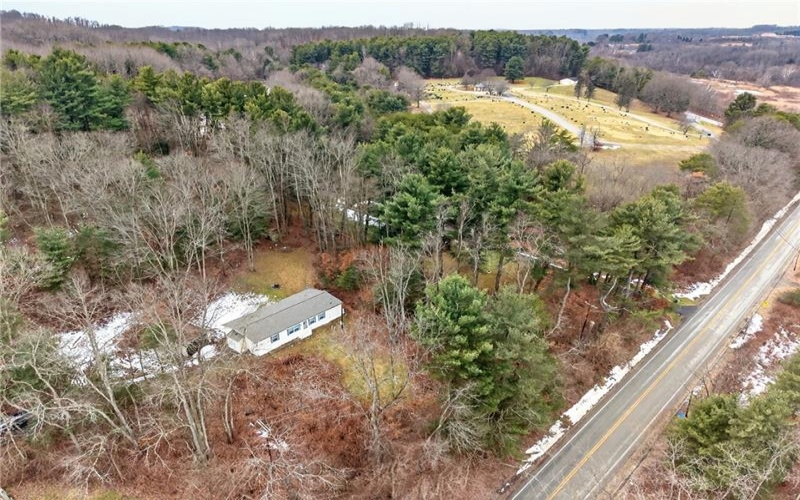 20 Evergreen Dr, Burgettstown, 15021, 3 Bedrooms Bedrooms, 6 Rooms Rooms,2 BathroomsBathrooms,Residential,For Sale,Evergreen Dr,1748673