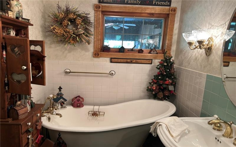 470 Quaker Church Rd, Perryopolis, 15473, 3 Bedrooms Bedrooms, 7 Rooms Rooms,2 BathroomsBathrooms,Residential,For Sale,Quaker Church Rd,1750290