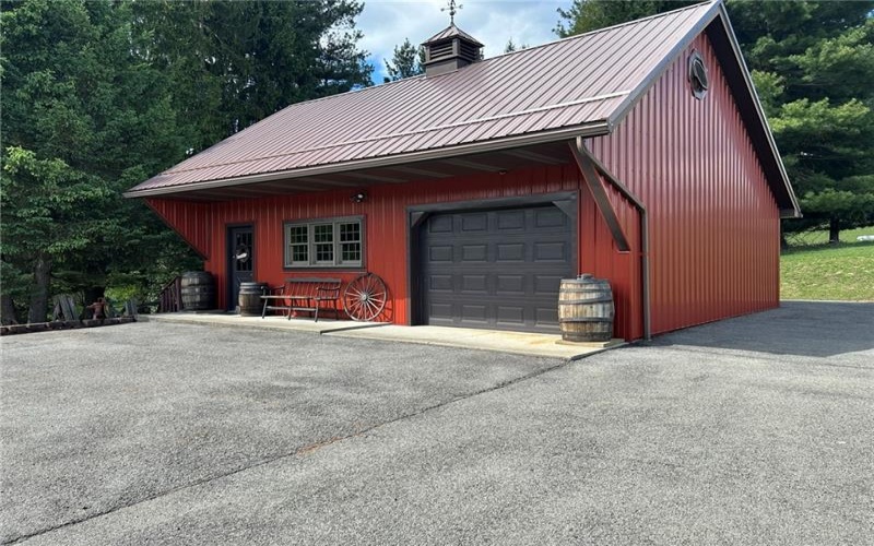 470 Quaker Church Rd, Perryopolis, 15473, 3 Bedrooms Bedrooms, 7 Rooms Rooms,2 BathroomsBathrooms,Residential,For Sale,Quaker Church Rd,1750290