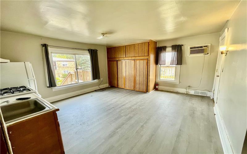 670 Park St, California, 15419, ,Multi-unit,For Sale,Park St,1750326