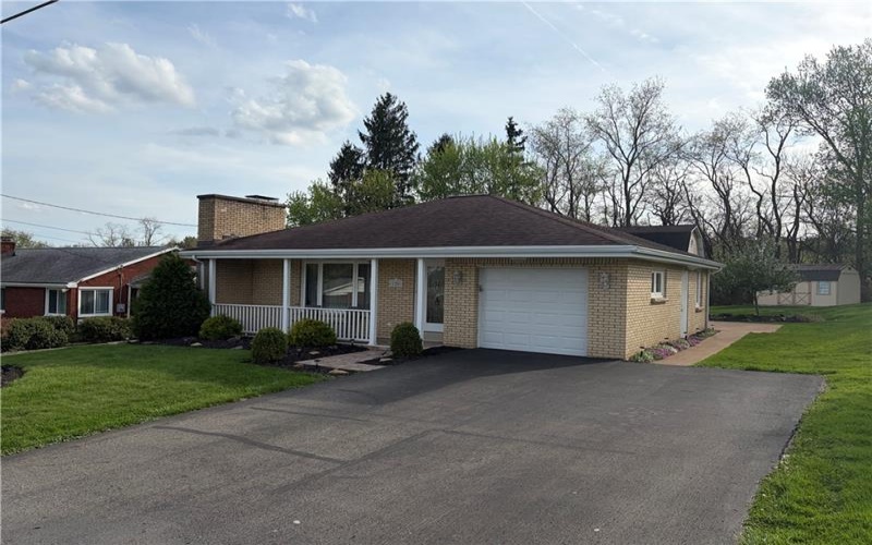 120 Crestview Mnr, Monongahela, 15063, 3 Bedrooms Bedrooms, 11 Rooms Rooms,2 BathroomsBathrooms,Residential,For Sale,Crestview Mnr,1748785