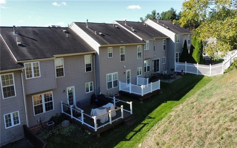 2006 Overlook Ct, Canonsburg, 15317, 3 Bedrooms Bedrooms, 9 Rooms Rooms,2.1 BathroomsBathrooms,Residential,For Sale,Overlook Ct,1748799