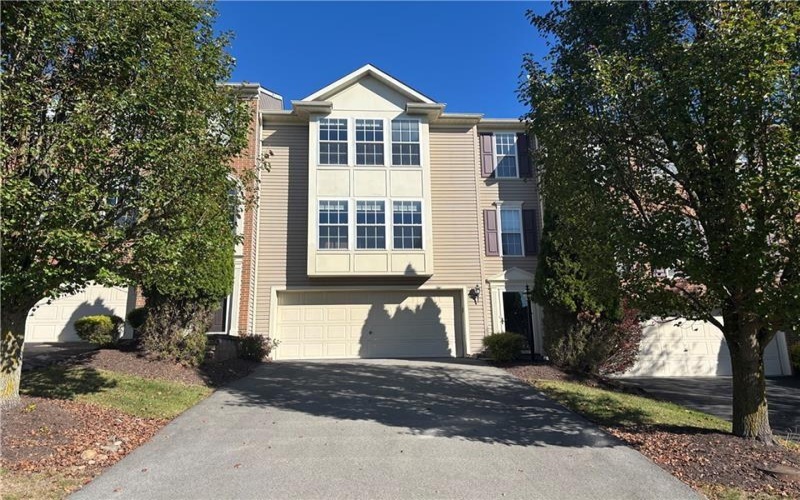2006 Overlook Ct, Canonsburg, 15317, 3 Bedrooms Bedrooms, 9 Rooms Rooms,2.1 BathroomsBathrooms,Residential,For Sale,Overlook Ct,1748799