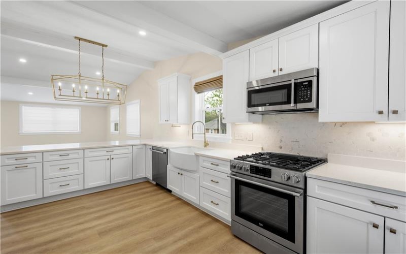 204 Buckels Ave, Houston, 15342, 3 Bedrooms Bedrooms, 7 Rooms Rooms,2 BathroomsBathrooms,Residential,For Sale,Buckels Ave,1750344