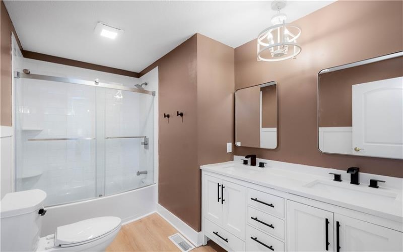 204 Buckels Ave, Houston, 15342, 3 Bedrooms Bedrooms, 7 Rooms Rooms,2 BathroomsBathrooms,Residential,For Sale,Buckels Ave,1750344