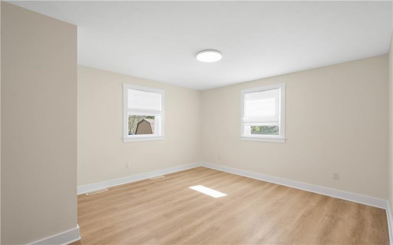 204 Buckels Ave, Houston, 15342, 3 Bedrooms Bedrooms, 7 Rooms Rooms,2 BathroomsBathrooms,Residential,For Sale,Buckels Ave,1750344