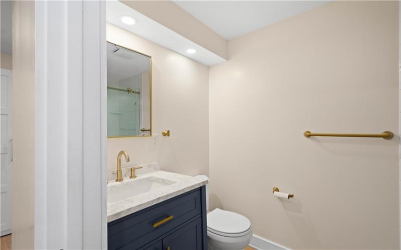 204 Buckels Ave, Houston, 15342, 3 Bedrooms Bedrooms, 7 Rooms Rooms,2 BathroomsBathrooms,Residential,For Sale,Buckels Ave,1750344
