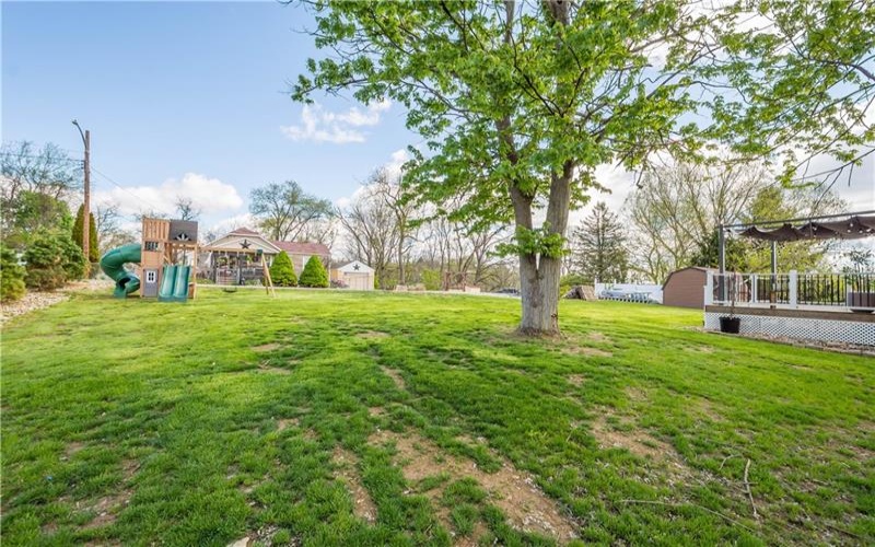 204 Buckels Ave, Houston, 15342, 3 Bedrooms Bedrooms, 7 Rooms Rooms,2 BathroomsBathrooms,Residential,For Sale,Buckels Ave,1750344