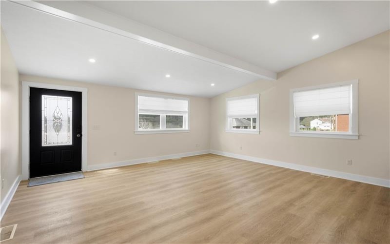204 Buckels Ave, Houston, 15342, 3 Bedrooms Bedrooms, 7 Rooms Rooms,2 BathroomsBathrooms,Residential,For Sale,Buckels Ave,1750344