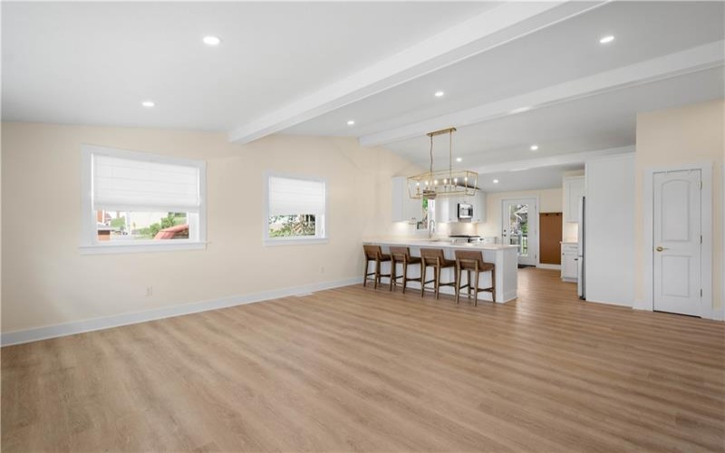 204 Buckels Ave, Houston, 15342, 3 Bedrooms Bedrooms, 7 Rooms Rooms,2 BathroomsBathrooms,Residential,For Sale,Buckels Ave,1750344