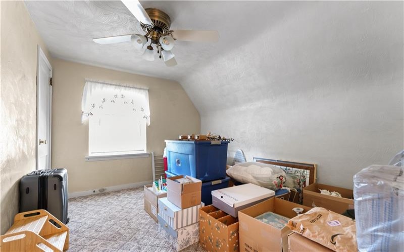 203 George St, Jeannette, 15644, 3 Bedrooms Bedrooms, ,2 BathroomsBathrooms,Residential,For Sale,George St,1748807