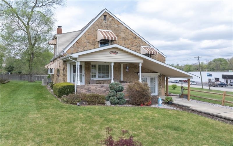 203 George St, Jeannette, 15644, 3 Bedrooms Bedrooms, ,2 BathroomsBathrooms,Residential,For Sale,George St,1748807