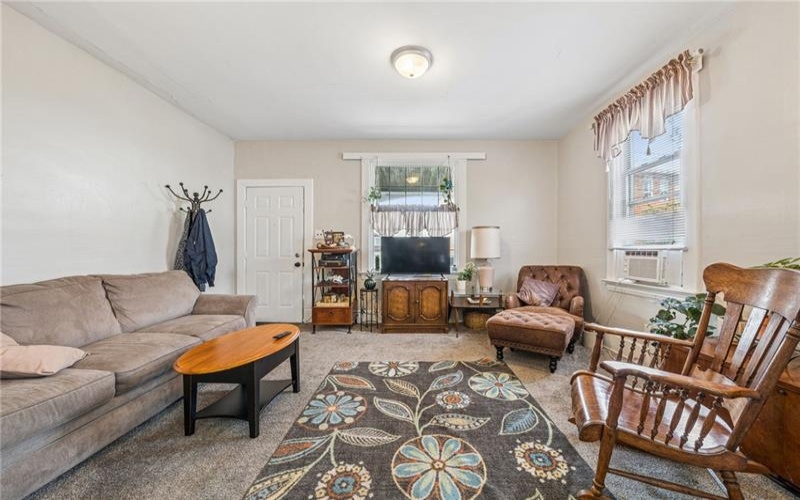 189 Sherman Avenue, Vandergrift, 15690, ,Multi-unit,For Sale,Sherman Avenue,1748860